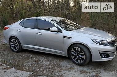 Седан Kia K5 2015 в 