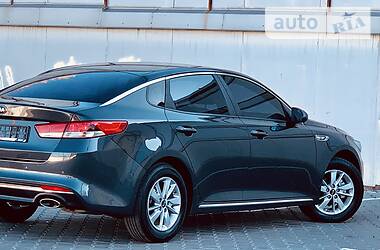 Седан Kia K5 2016 в 