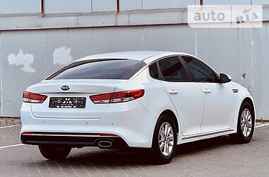 Седан Kia K5 2015 в Одесі