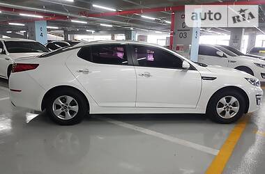 Седан Kia K5 2015 в Киеве