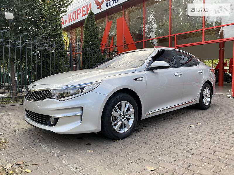 Седан Kia K5 2016 в Одессе