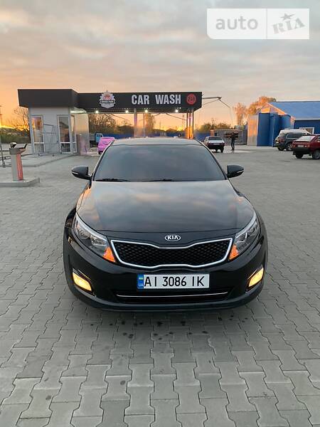 Седан Kia K5 2014 в Барышевке