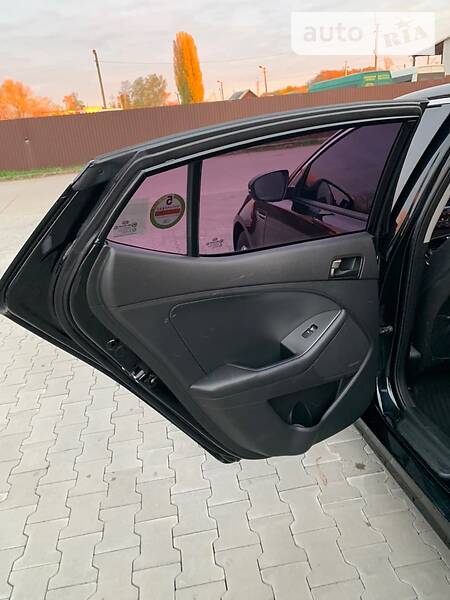 Седан Kia K5 2014 в Барышевке