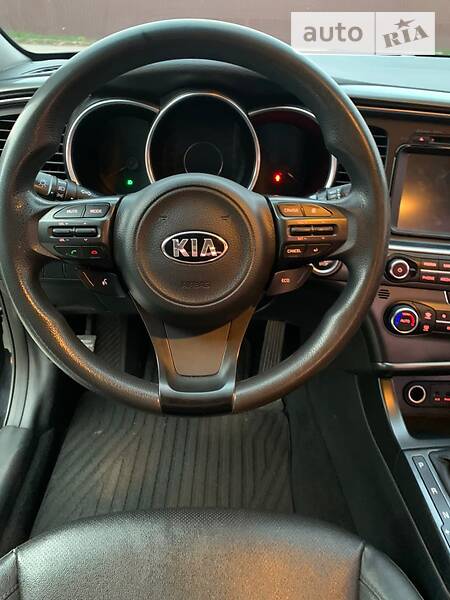 Седан Kia K5 2014 в Барышевке