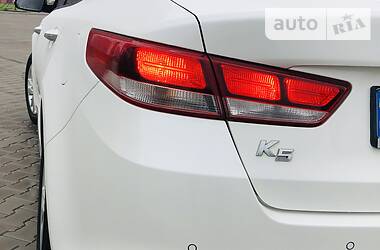 Седан Kia K5 2016 в Киеве