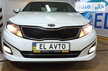 Седан Kia K5 2016 в Киеве