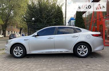 Седан Kia K5 2016 в Одессе