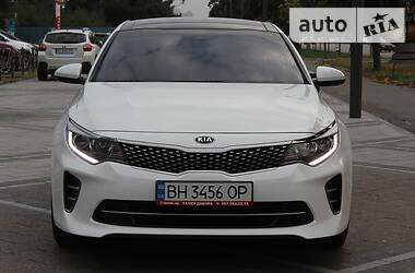 Седан Kia K5 2015 в Днепре