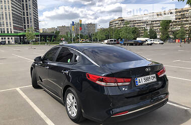 Седан Kia K5 2015 в Киеве