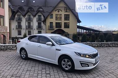 Седан Kia K5 2014 в Тернополе