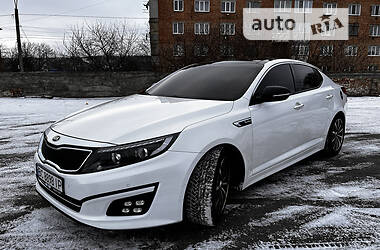 Седан Kia K5 2014 в Сокалі