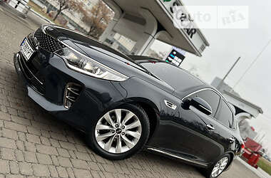 Седан Kia K5 2017 в Киеве