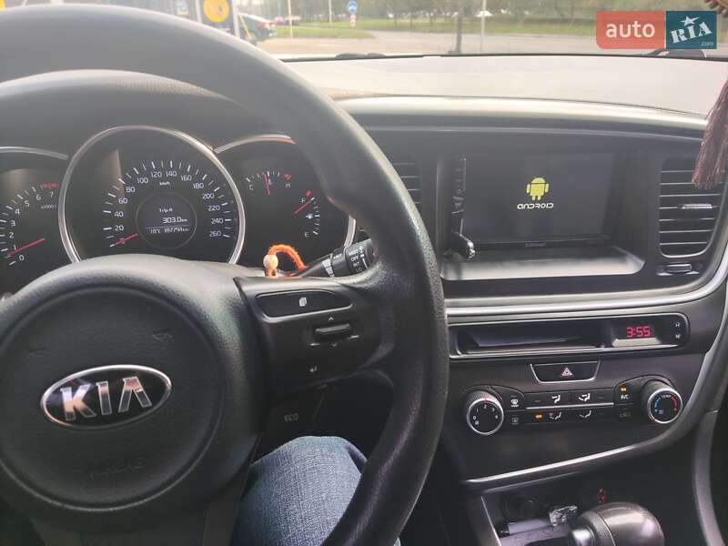 Седан Kia K5 2014 в Киеве