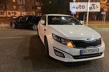 Седан Kia K5 2013 в Одессе