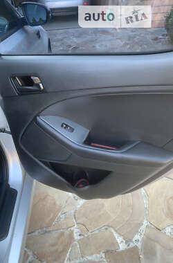 Седан Kia K5 2013 в 