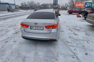 Седан Kia K5 2015 в Барышевке