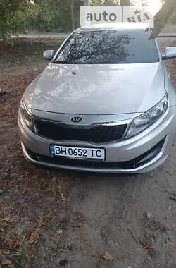 Седан Kia K5 2011 в Одессе