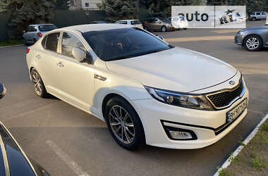 Седан Kia K5 2014 в Одессе