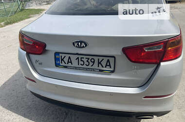 Седан Kia K5 2015 в Киеве