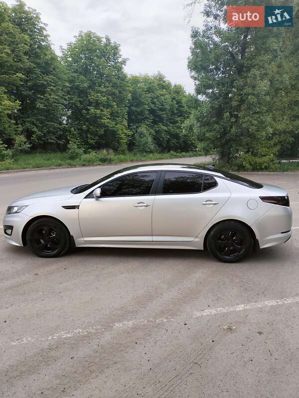 Седан Kia K5 2012 в Полтаве