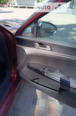 Седан Kia K5 2020 в Києві