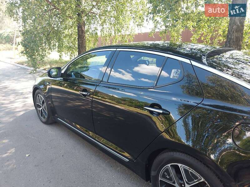 Седан Kia K5 2011 в Харькове