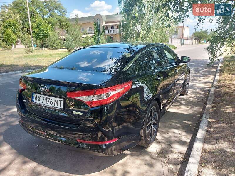 Седан Kia K5 2011 в Харькове
