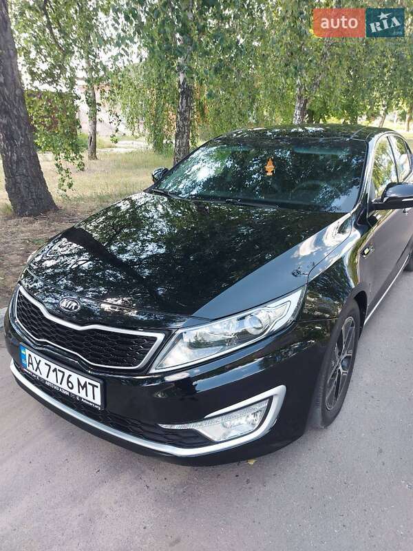 Седан Kia K5 2011 в Харькове