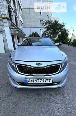 Седан Kia K5 2014 в Житомирі