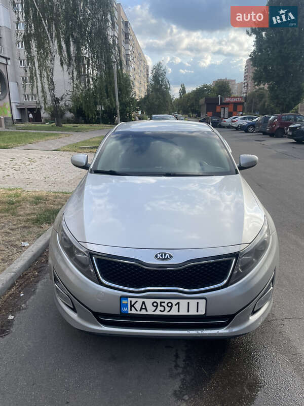 Седан Kia K5 2015 в Києві