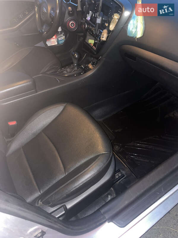 Седан Kia K5 2015 в Києві