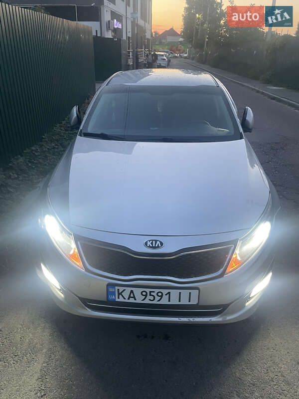 Седан Kia K5 2015 в Києві