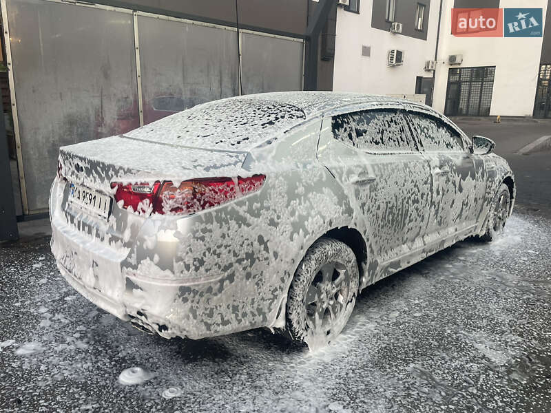 Седан Kia K5 2015 в Києві