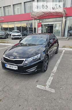 Седан Kia K5 2010 в Полтаве