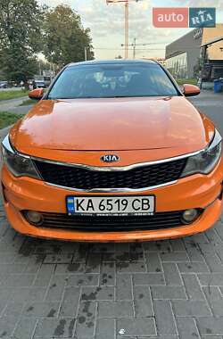 Седан Kia K5 2017 в Львові