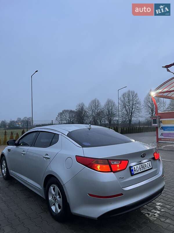 Седан Kia K5 2014 в Тячеве фото 4 Седан Kia K5 2014 в Тячеве