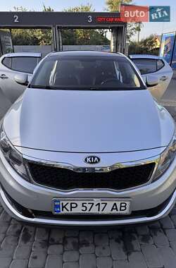 Седан Kia K5 2013 в Запорожье