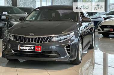 Седан Kia K5 2016 в Одессе