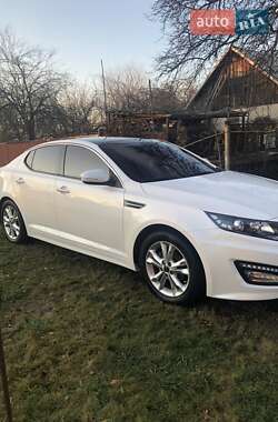 Седан Kia K5 2010 в Львове