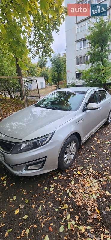 Седан Kia K5 2015 в Харькове