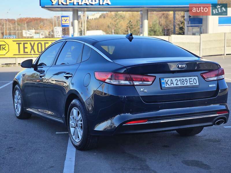 Седан Kia K5 2017 в Тернополі