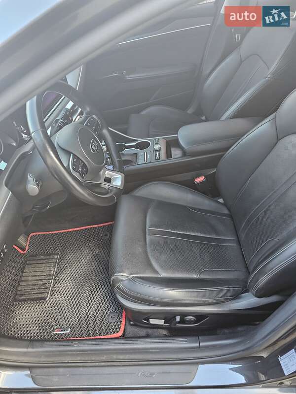 Седан Kia K5 2019 в Николаеве