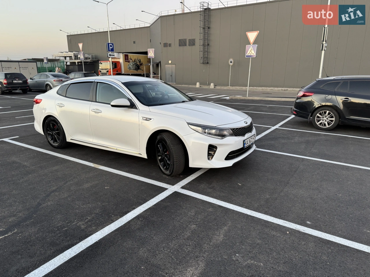 2016 Kia K5 - мініатюра 19