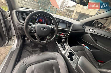 Седан Kia K5 2011 в Тячеві