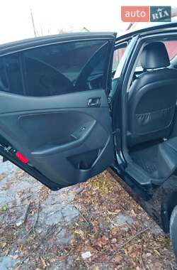 Седан Kia K5 2013 в Звягелі