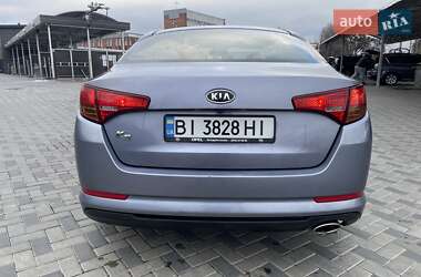 Седан Kia K5 2010 в Полтаві