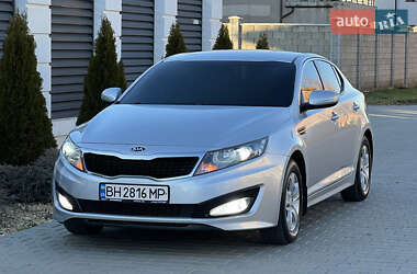 Седан Kia K5 2012 в Одесі