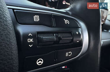 Седан Kia K5 2019 в 