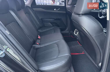 Седан Kia K5 2019 в 