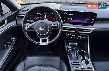 Седан Kia K5 2019 в 